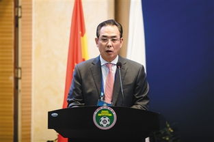 中国足球协会主席宋凯近日对中国足球俱乐部进行了探访。他表示对中国足球的未来发展充满了信心，并表示将一如既往地支持中国足球的发展。