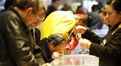 一名金店女销售员3年偷走45.8公斤黄金，震惊世人！