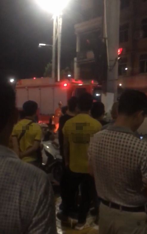 开封女子放火后跳楼身亡？知情者发声