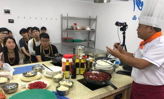 怒读网曝昆明一学校食堂给学生吃臭肉