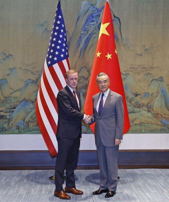 中美两国元首的友好握手
