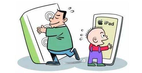 男子连续三年睡前刷手机突发失明—科技与健康之间的隐痛