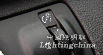 汽车内部照明的重要性与设计考量