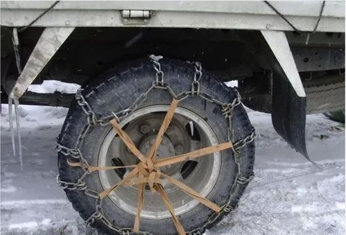 下雪天汽车防滑链的合理使用与存放指南