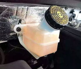 汽车雨刮水箱的油量，了解您的爱车保养知识