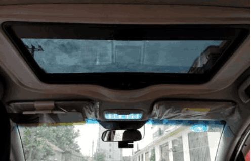 汽车后期加装大屏幕的价格分析与选择建议