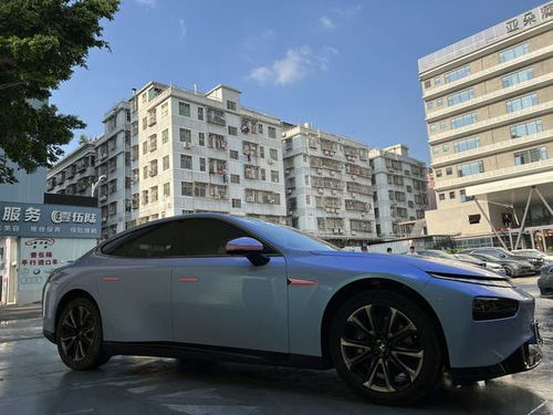 汽车全色改色车衣的价格揭秘个性化改装的无限可能