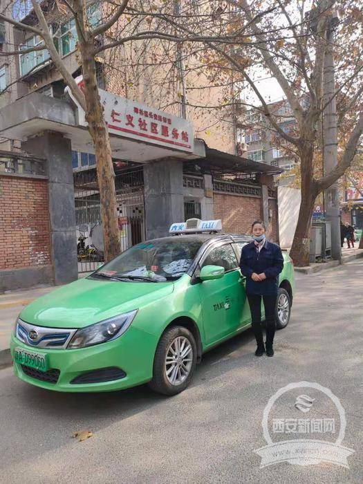 男子酒后乘坐出租车误付10万元