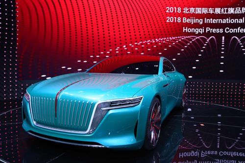 红旗国悦REEV版实车亮相探索未来出行新境界