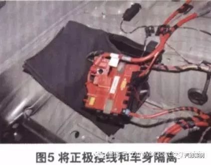 更换汽车电瓶的标准价格和注意事项