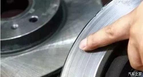 汽车前轮磨损的正常范围与维护建议