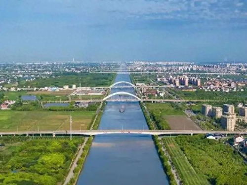 盐城与泗县之间的距离约为524公里。具体而言,从盐城到泗县的路程可以大致分为以下三个部分 盐城与泗县之间的距离约为524公里。具体而言,从盐城到泗县的路程可以大致分为以下三个部分