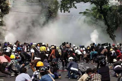 缅甸华人抱团互救，有人靠铃声救人