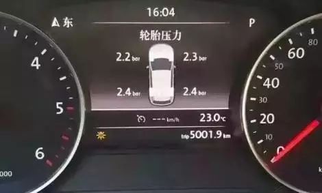 汽车高速行驶时的胎压标准与安全指南