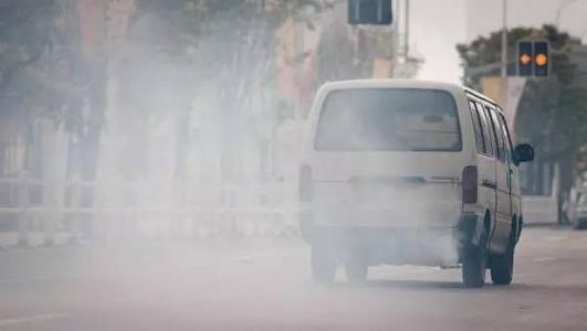汽车尾气能上扬多少公里？探秘大气污染的真相
