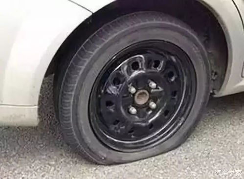 小汽车4个轮胎的胎压标准