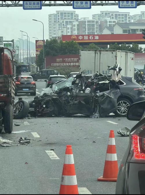22岁女骑手车祸去世 家属寻求目击者