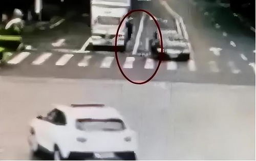 小汽车撞人要赔偿多少? 小汽车撞人要赔偿多少?
