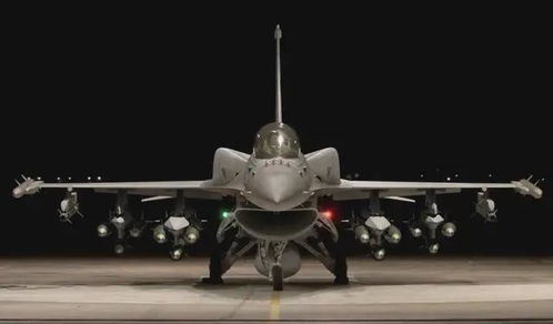 乌克兰空军F-16战斗机被击落，暴露的战争后勤和训练短板
