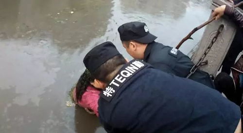 辅警的英勇壮举，飞身跳河救下轻生女子