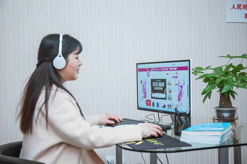 谢浩男，直播带货背后的母亲心