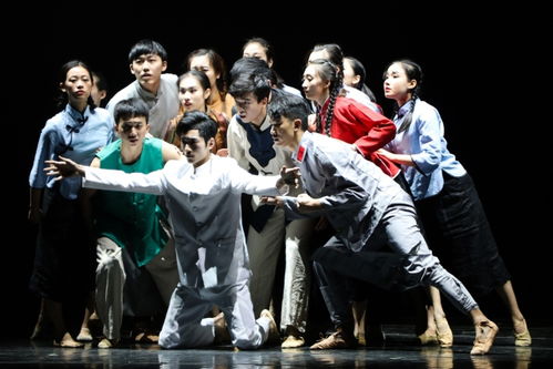 学生组团狂退60多件演出服，一场时尚与市场的较量