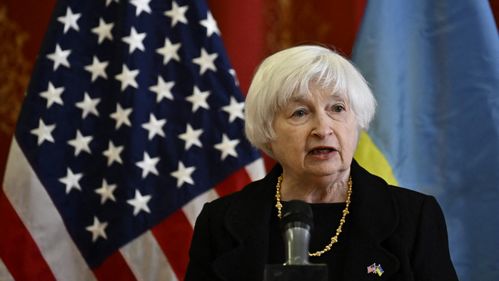 美国财政部长在中美关系中被问及谁主动时紧张到结巴