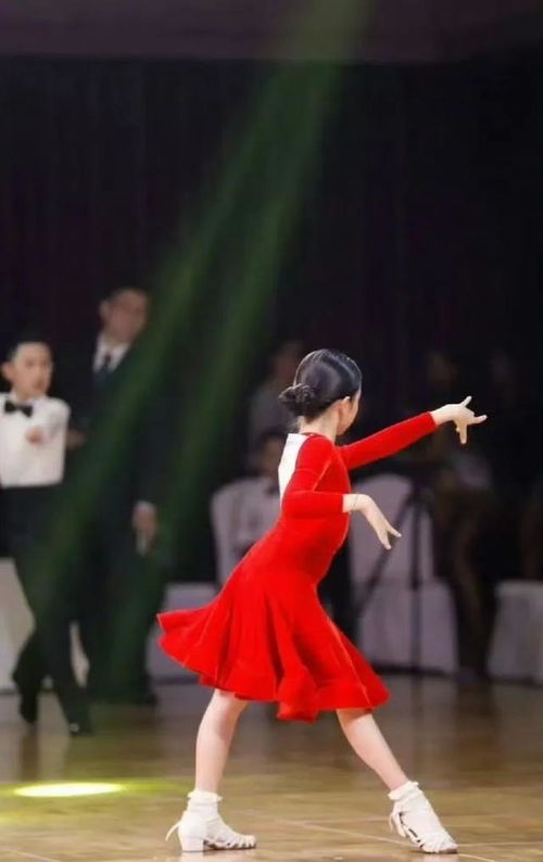 孙俪女儿在拉丁舞比赛上夺冠背后的故事