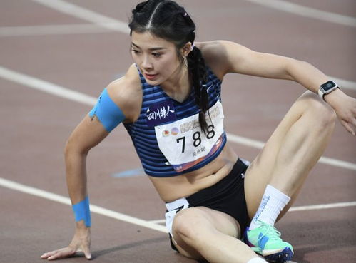 吴艳妮在田径亚锦赛上获得女子100米栏季军